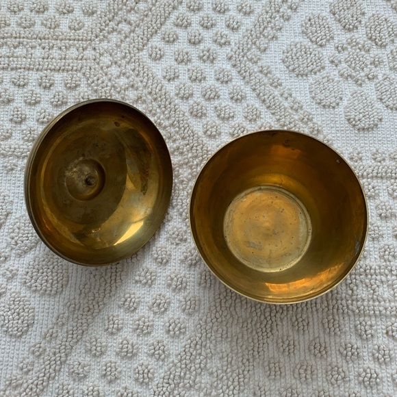 Vintage Brass Apple Trinket Box - Picture 3 of 6